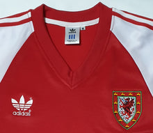 Load image into Gallery viewer, WALES 1982 HOME VINTAGE JERSEY RETRO FOOTBALL SHIRT