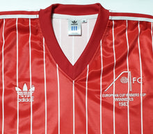 Load image into Gallery viewer, ABERDEEN 1983 EUROPEAN CUP WINNERS CUP HOME RARE VINTAGE JERSEY RETRO FOOTBALL SHIRT