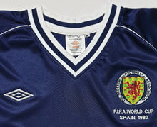 Load image into Gallery viewer, SCOTLAND 1982 WORLD CUP HOME RARE VINTAGE SOCCER JERSEY RETRO FOOTBALL SHIRT