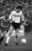 Load image into Gallery viewer, MANCHESTER UNITED 1983 AWAY LS VINTAGE JERSEY RETRO FOOTBALL SHIRT