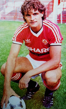Load image into Gallery viewer, MANCHESTER UNITED 1983 FA CUP ELE HOME VINTAGE JERSEY RETRO FOOTBALL SHIRT