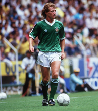 Load image into Gallery viewer, NORTHERN IRELAND 1986 HOME VINTAGE JERSEY RETRO FOOTBALL SHIRT