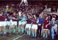 Load image into Gallery viewer, ASTON VILLA 1977 LEAGUE CUP FINAL SOCCER VINTAGE JERSEY RETRO FOOTBALL SHIRT
