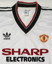 Load image into Gallery viewer, MANCHESTER UNITED 1983 AWAY LS VINTAGE JERSEY RETRO FOOTBALL SHIRT
