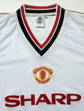 Load image into Gallery viewer, MANCHESTER UNITED 1984 AWAY WHITE VINTAGE JERSEY RETRO FOOTBALL SHIRT
